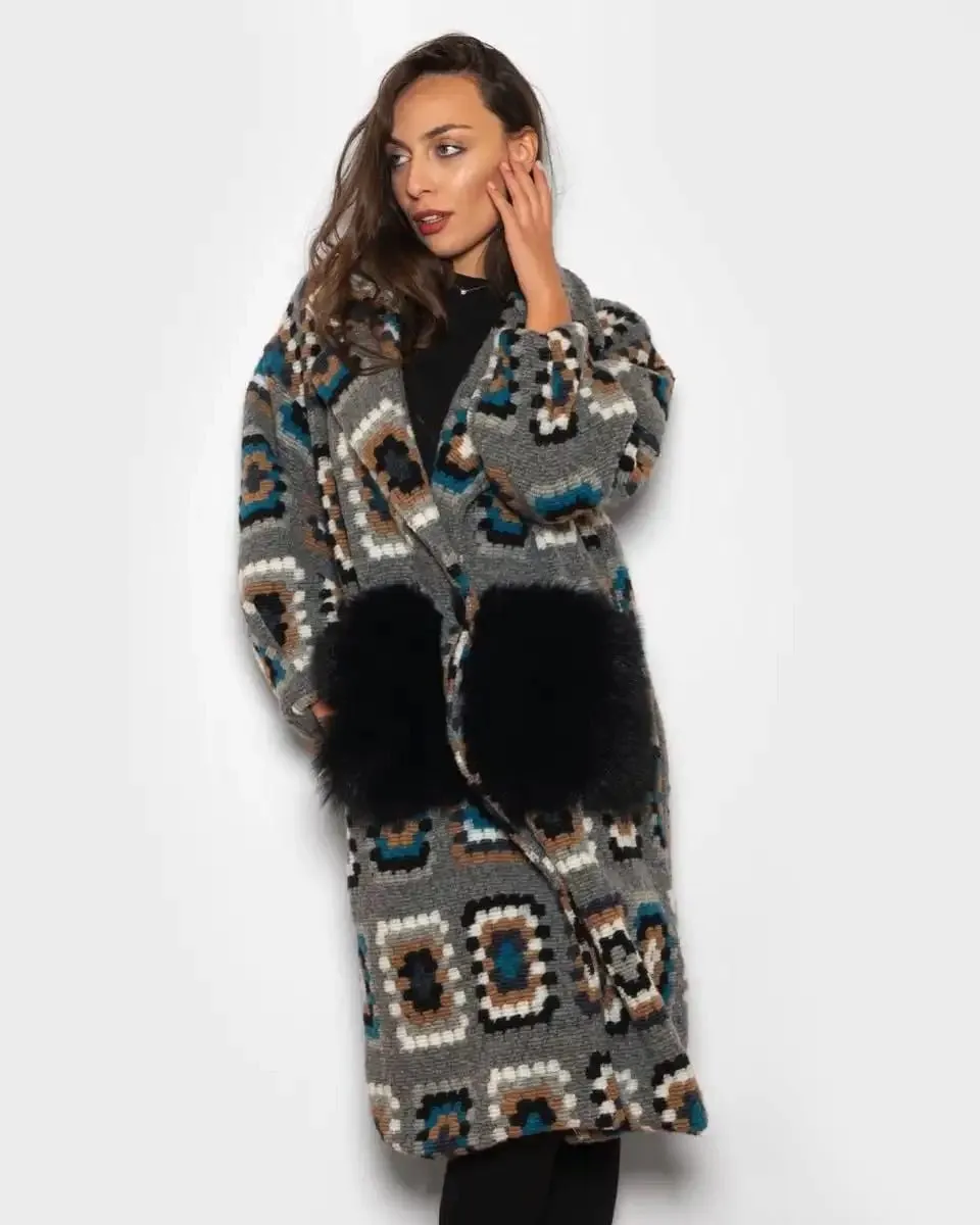 Coat With Fox pockets Gray crochet pattern